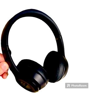 Beats wireless headphones